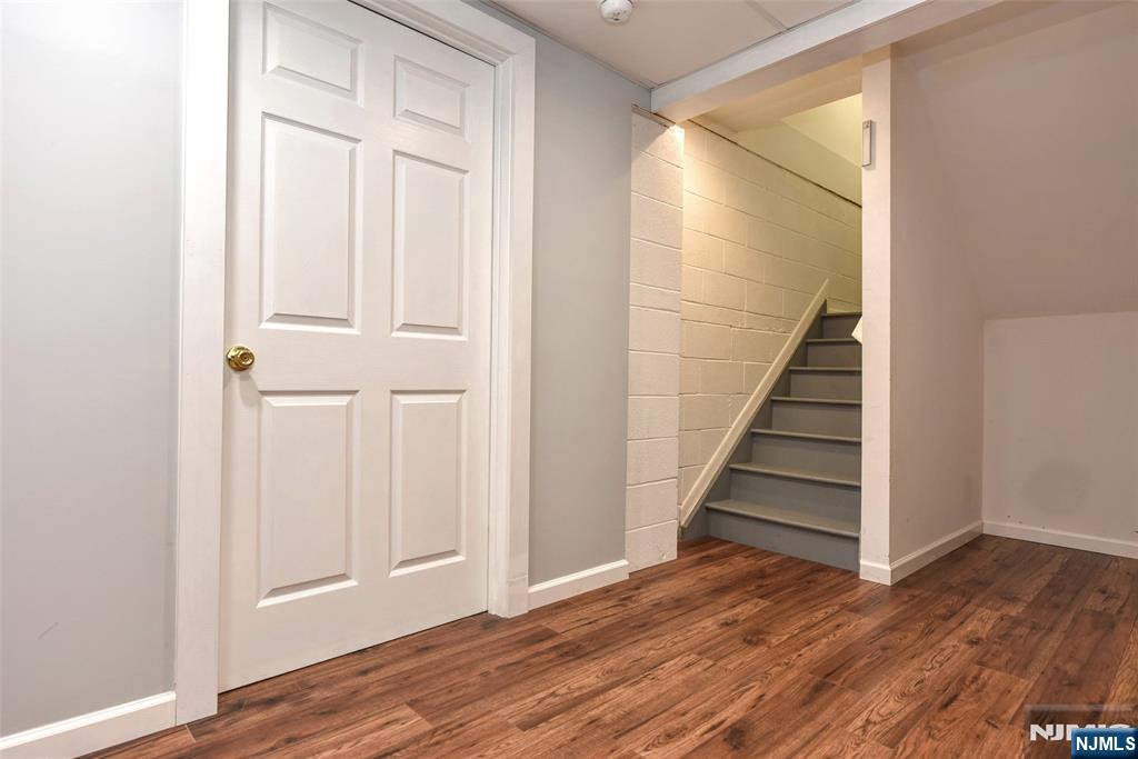 5 Hanson Place Wayne, NJ 07470 - Photo 31 of 38