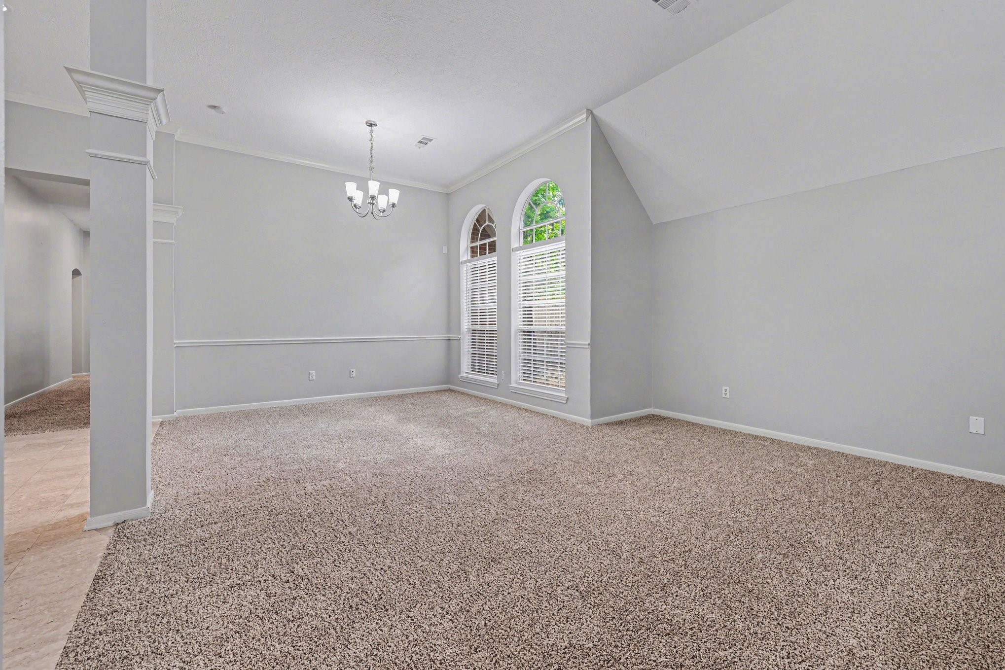 215 Bristol Bend Circle Spring, TX 77382 - Photo 5 of 25 an empty room with windows and closet