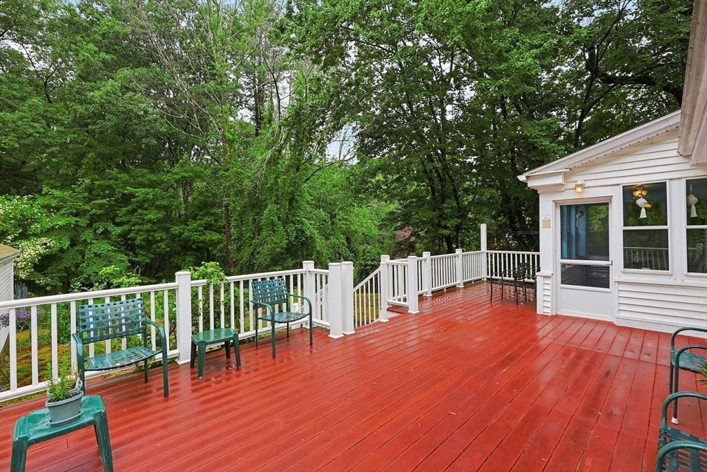 602 Elm Street Walpole, MA 02081 - Photo 25 of 38
