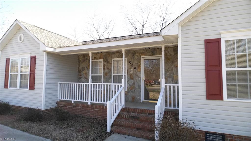 604 Penry Road Greensboro, NC 27405 - Photo 2 of 20 Gallery Image 2