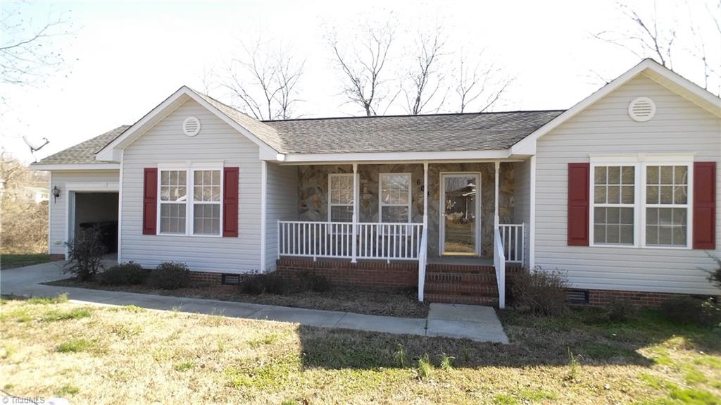 604 Penry Road Greensboro, NC 27405 - Photo 4 of 20 Gallery Image 4
