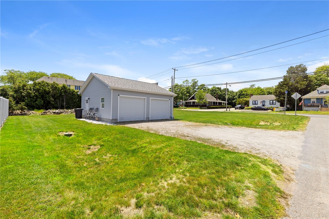 3055 East Main Road Portsmouth, RI 02871 - Photo 4 of 14