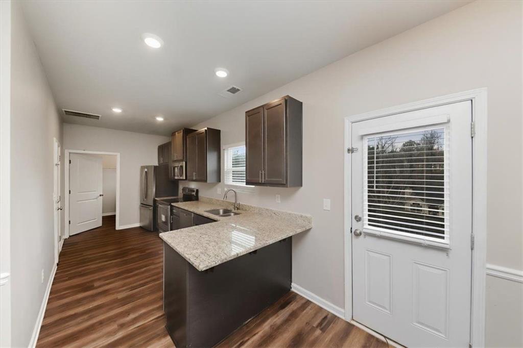 11146 Shadow Creek Terrace Hampton, GA 30228 - Photo 10 of 34