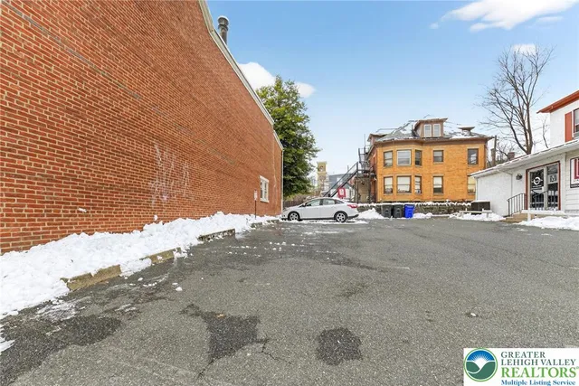 $275,000 | 71 North Charlotte Street, Pottstown, PA 19464