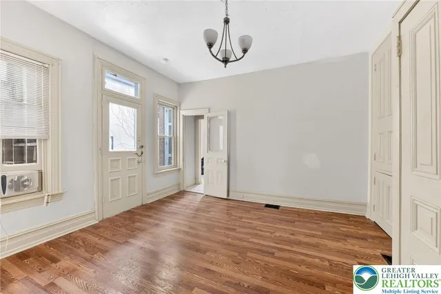 $275,000 | 71 North Charlotte Street, Pottstown, PA 19464