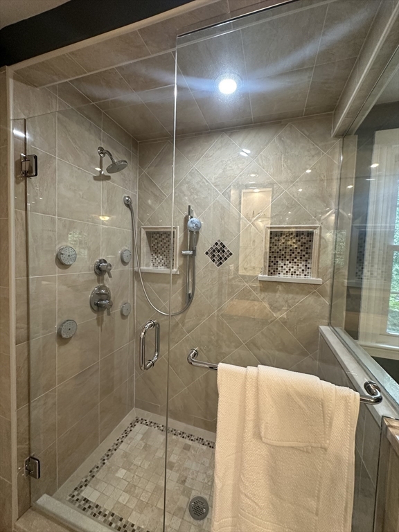 186 Pecunit Street Canton, MA 02021 - Photo 9 of 19