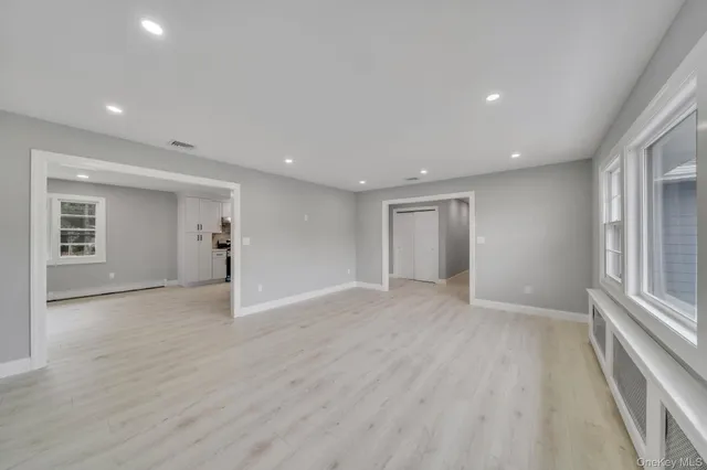 $925,000 | 827 Aberdeen Road, West Bay Shore, NY 11706