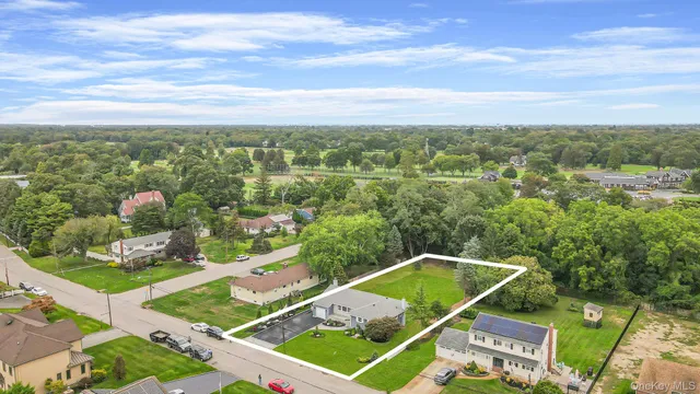 $925,000 | 827 Aberdeen Road, West Bay Shore, NY 11706