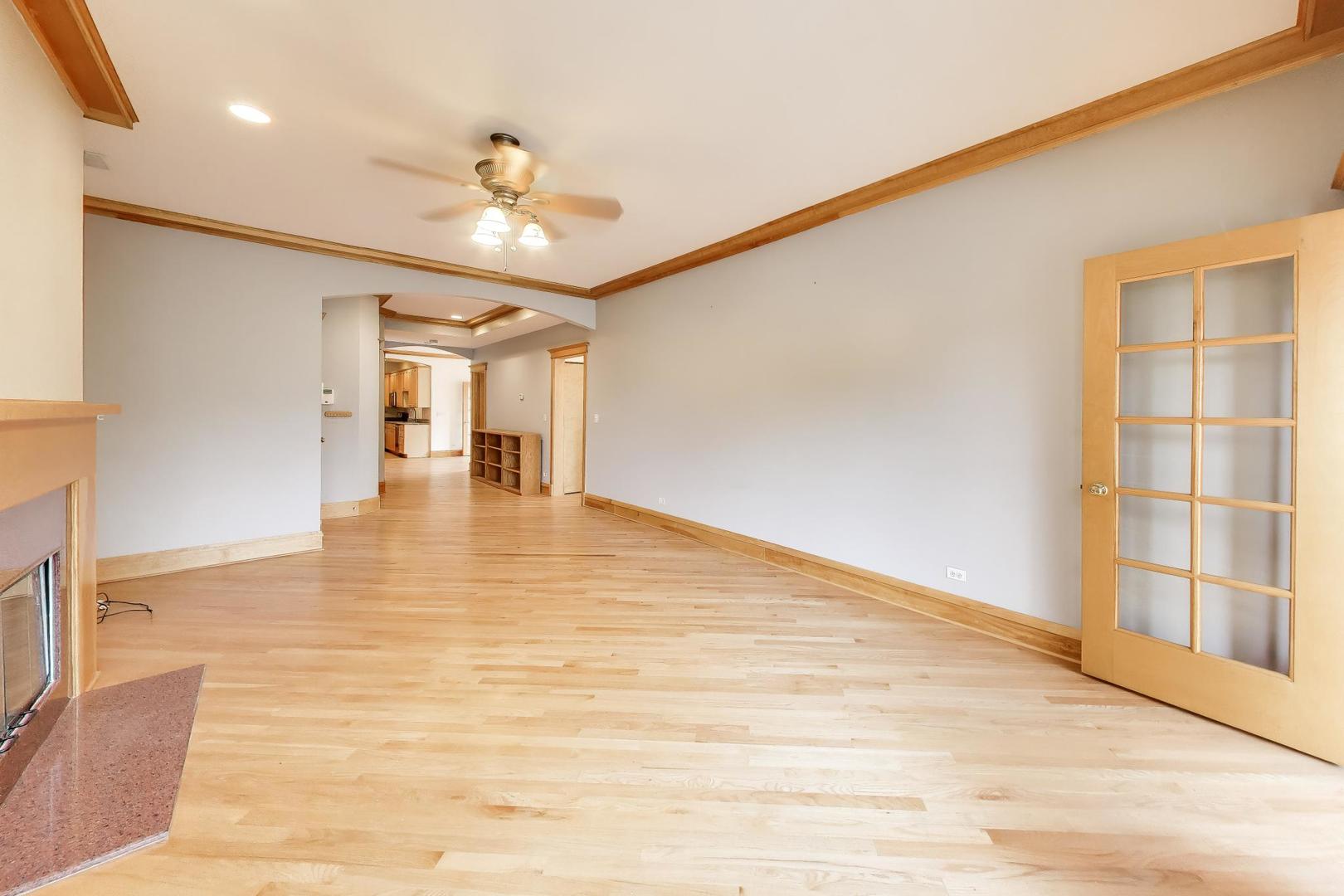 6741 North Sheridan Road, Unit 2S Chicago, IL 60626 - Photo 8 of 35