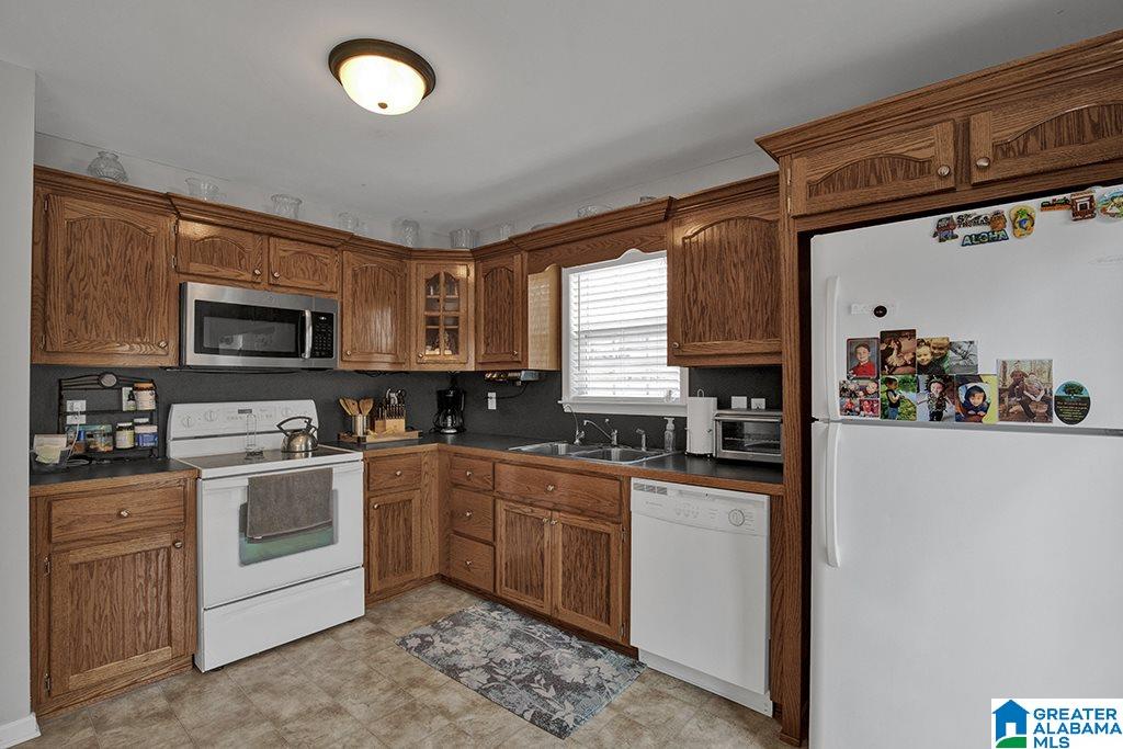 694 South Hillcrest Road Odenville, AL 35120 - Photo 5 of 22
