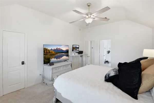 $2,900 | 17706 Windsor Grove Lane, Houston, TX 77084