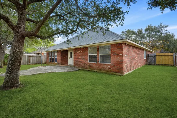 $2,900 | 17706 Windsor Grove Lane, Houston, TX 77084