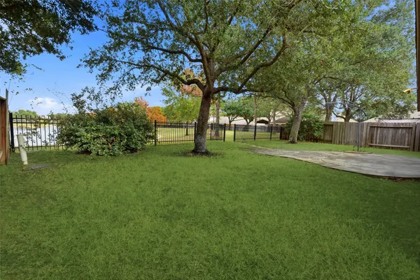 $2,900 | 17706 Windsor Grove Lane, Houston, TX 77084