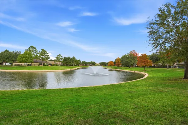 $2,900 | 17706 Windsor Grove Lane, Houston, TX 77084