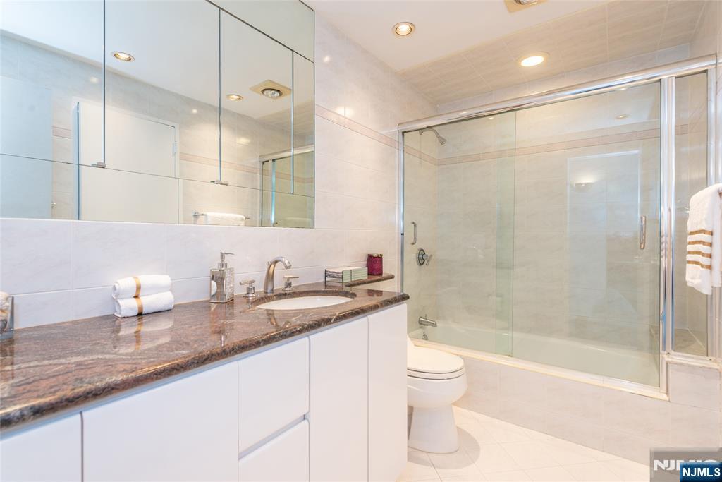 6 Horizon Road, Unit 2702 Fort Lee, NJ 07024 - Photo 13 of 19 Gallery Image 13