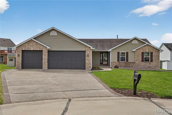 $429,900 | 18 Locust Hills Court, O'Fallon, MO 63366