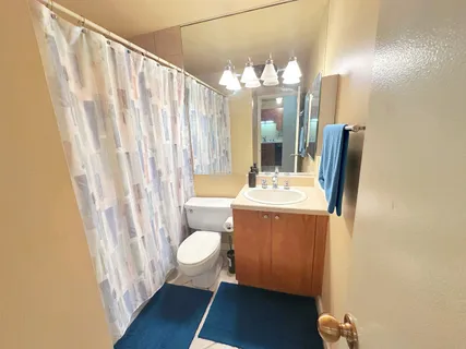 $209,000 | 211 East Ohio Street, Unit 1605, Chicago, IL 60611