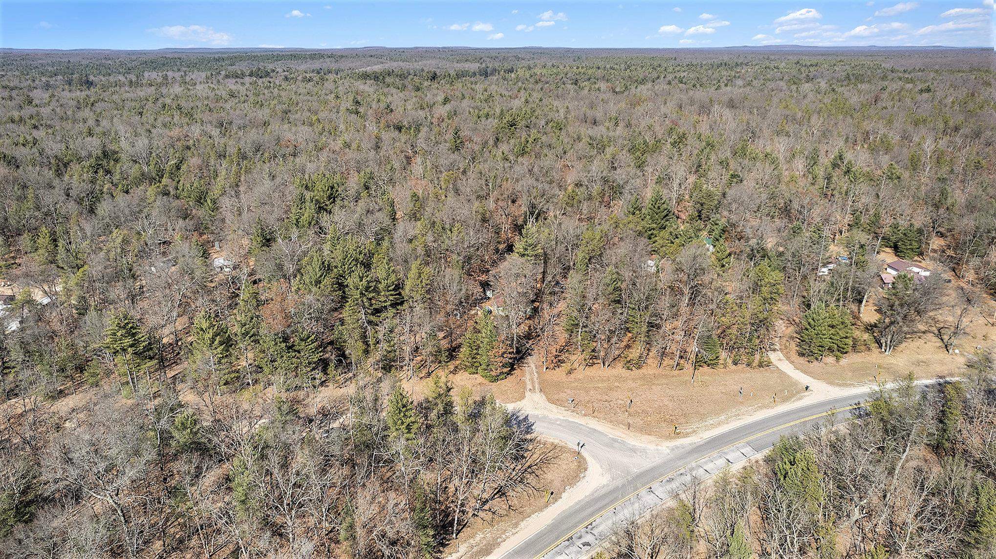 5528 West Wingleton Road Baldwin, MI 49304 - Photo 15 of 20 1926604-DDEAA9D2-DA08-4E72-9DB0-C3777CA1D897.JPG