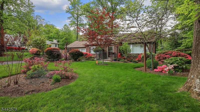 1399 Birch Hill Road Mountainside, NJ 07092 - Photo 3 of 42