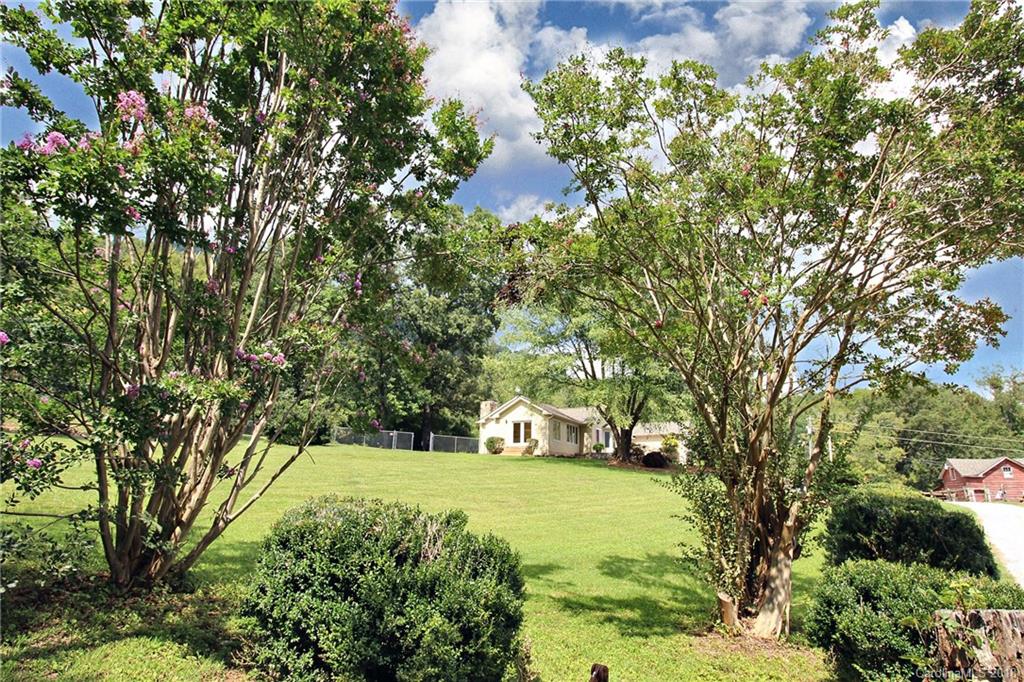 544 Swofford Road Marion, NC 28752 - Photo 4 of 35 Gallery Image 4