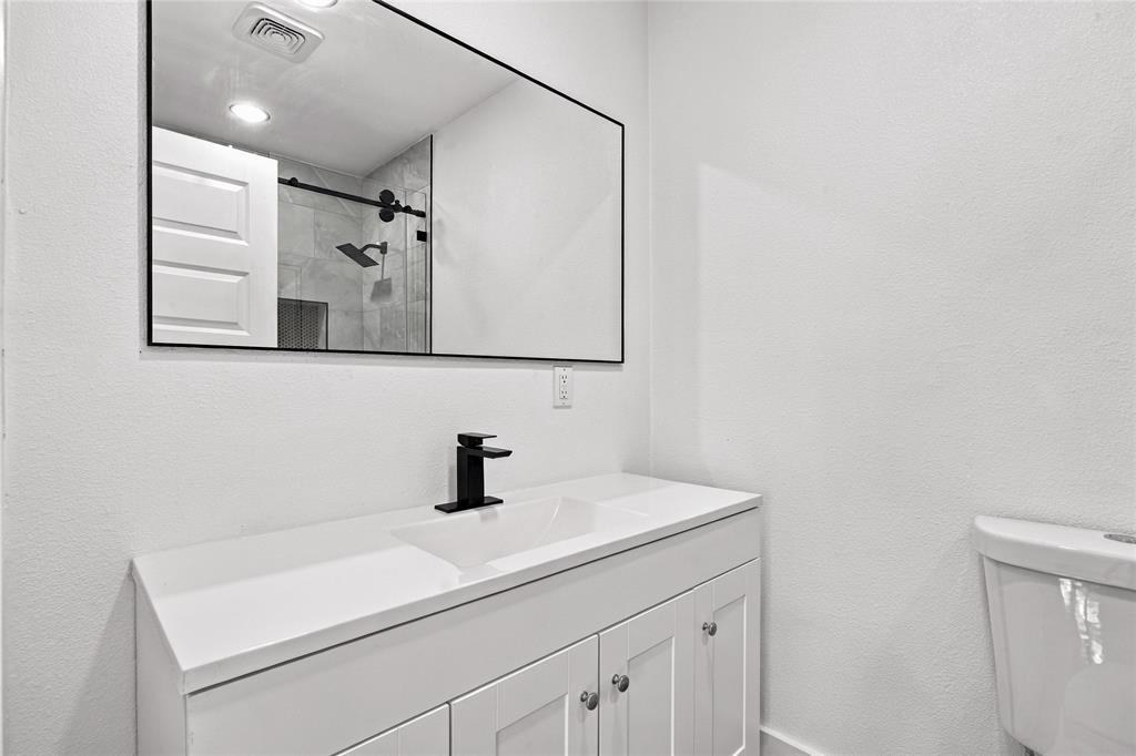 3306 Ridgehaven Street Irving, TX 75062 - Photo 28 of 31 Gallery Image 28