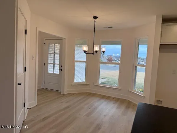 $303,000 | 104 Red Bird Cove, Senatobia, MS 38668