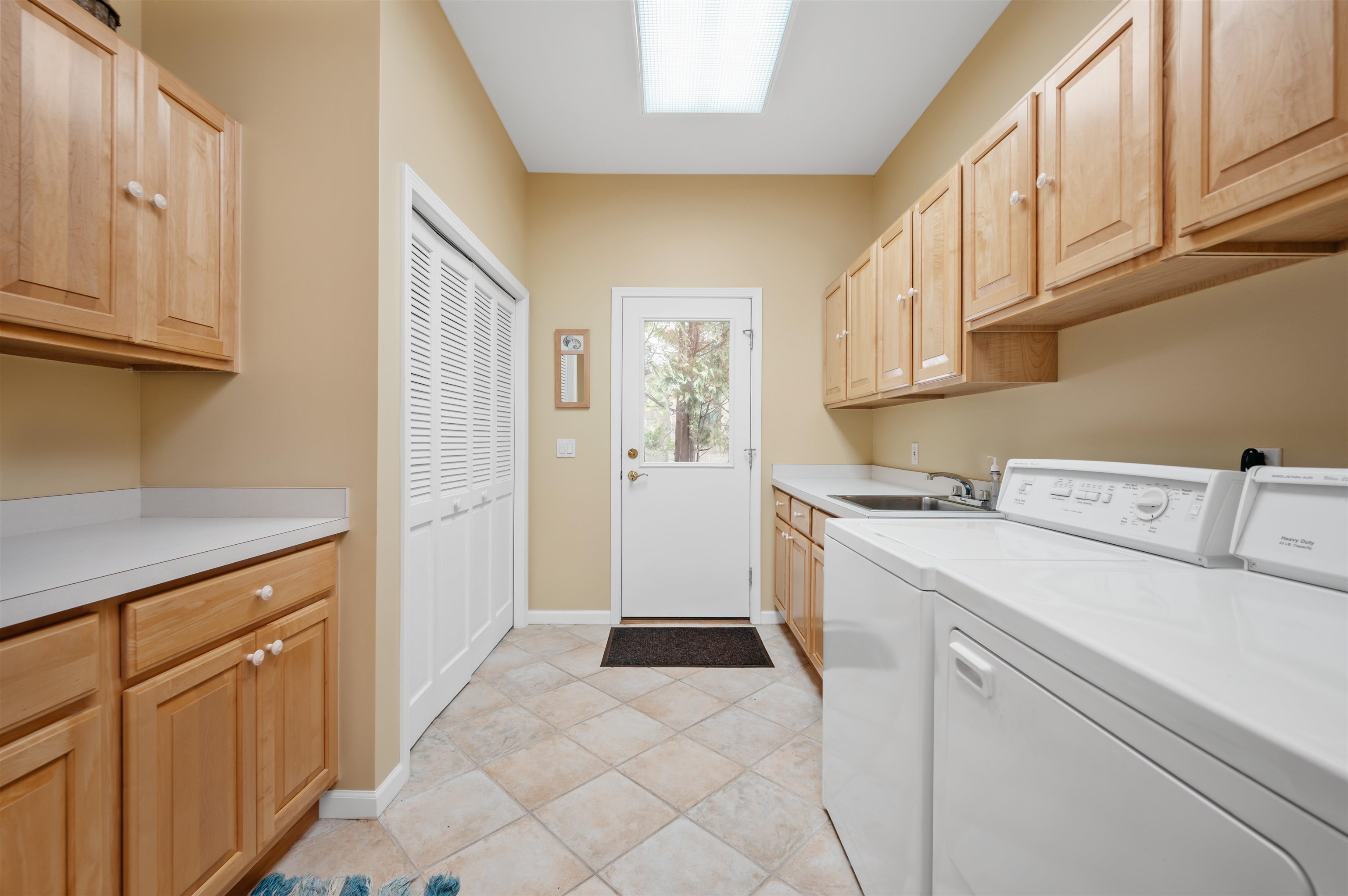 7221 Deepwater Point Road Williamsburg, MI 49690 - Photo 61 of 69 1903993-60.JPG