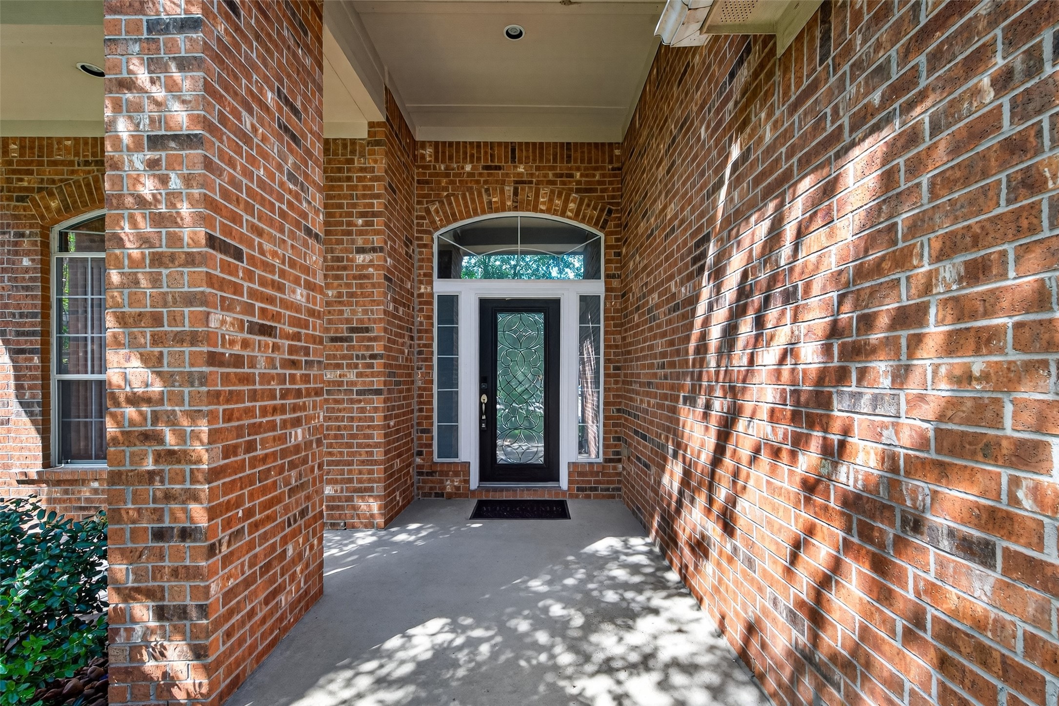 1003 Alp Springs Lane Spring, TX 77373 - Photo 5 of 43 a front view of a building