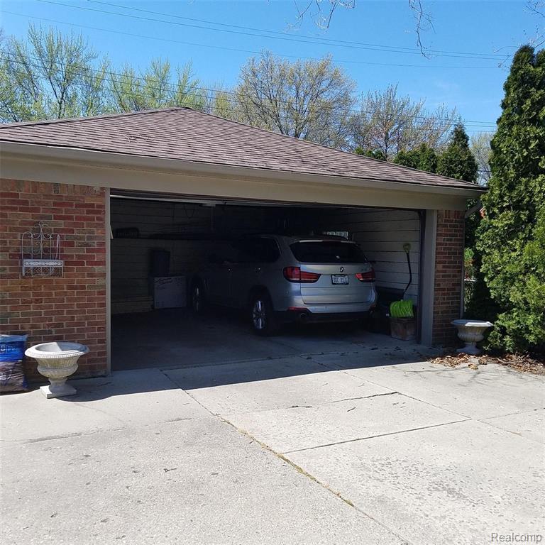 412 Roland Court Grosse Pointe Farms, MI 48236 - Photo 40 of 44
