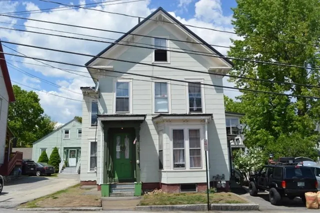 $1,950 | 76 Warren Street, Unit 2, Concord, NH 03301