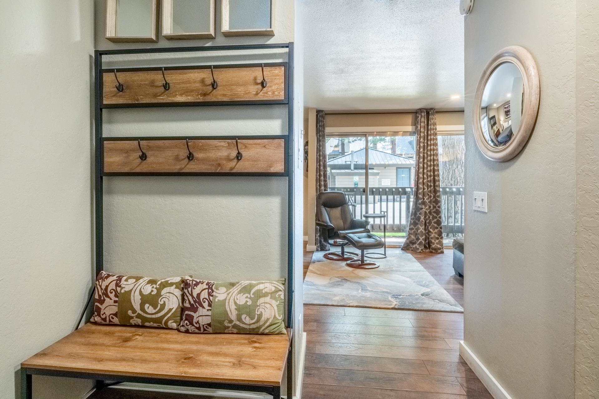 2289 Sierra Nevada Road, Unit F4 Mammoth Lakes, CA 93546 - Photo 17 of 22