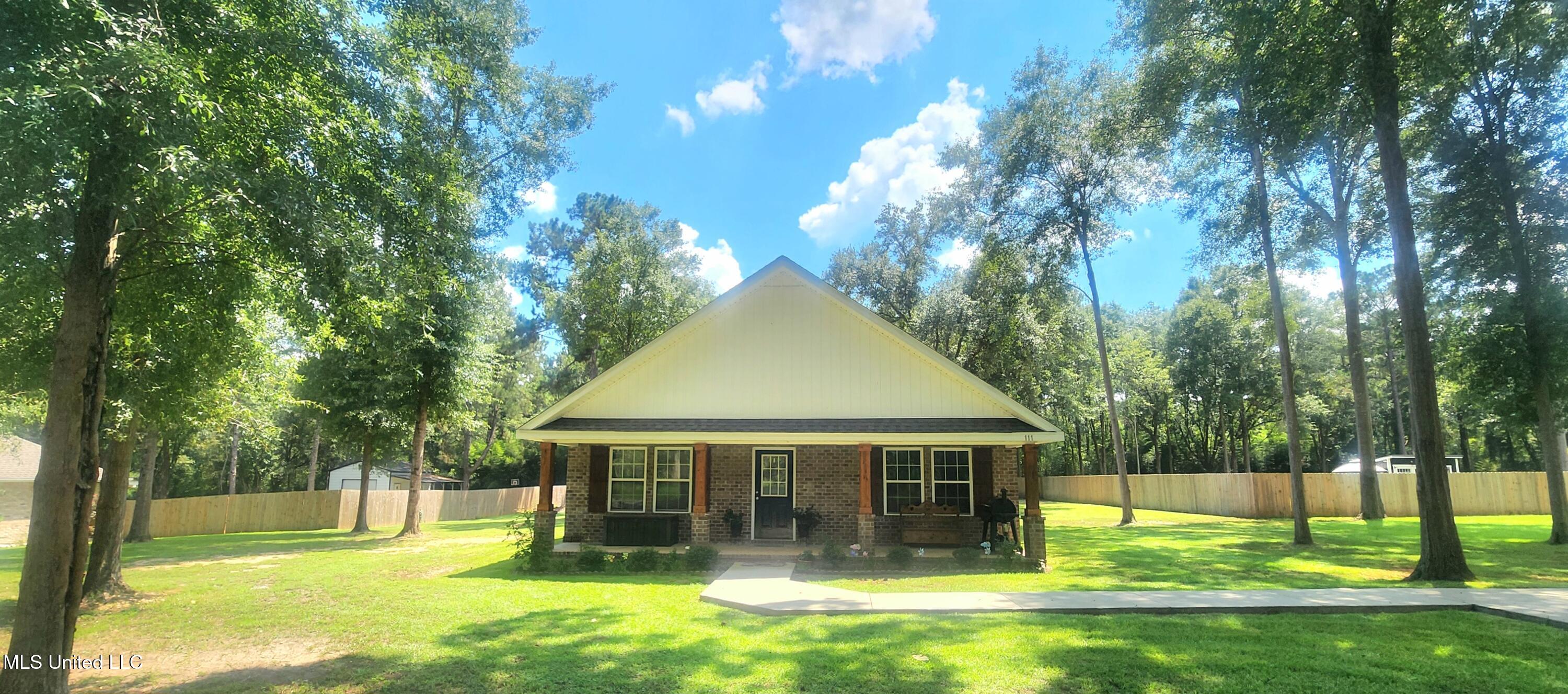 111 East V Lowery Road Lucedale, MS 39452 - Photo 5 of 36 20250823_135418