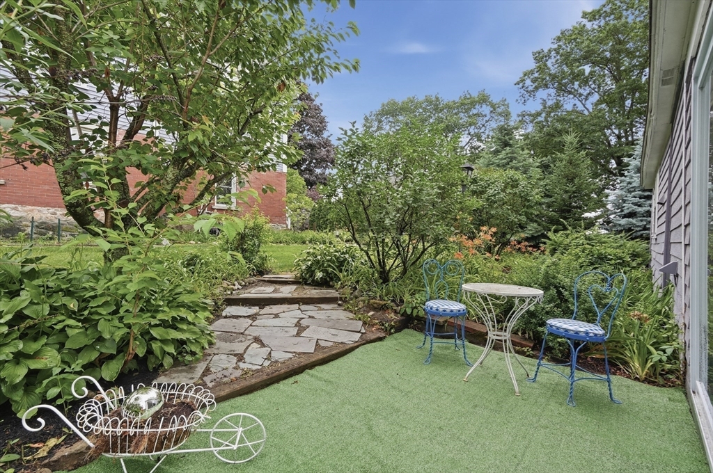 239 Fairmount Street Lowell, MA 01852 - Photo 38 of 42