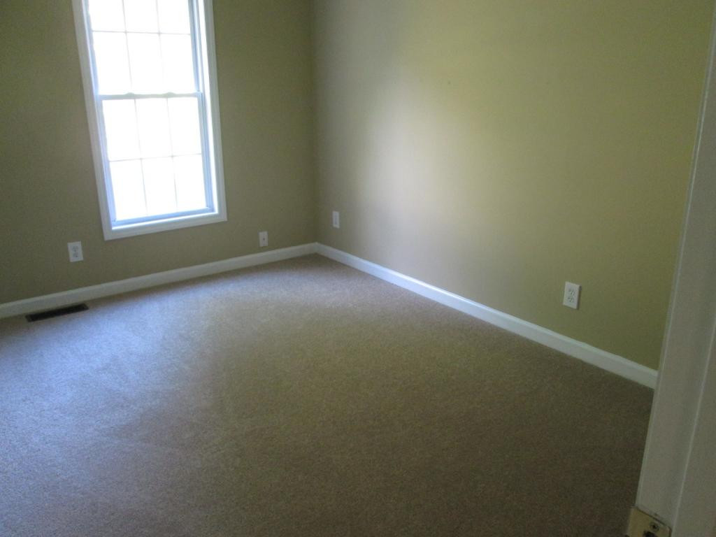 2220 Wattenbarger Gap Road Greeneville, TN 37745 - Photo 16 of 24 2nd bedroom