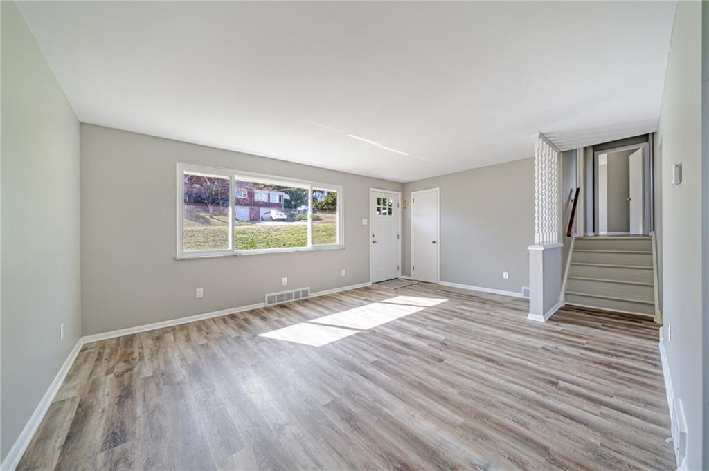 366 Oak Spring Road Canonsburg, PA 15317 - Photo 4 of 24 Gallery Image 4