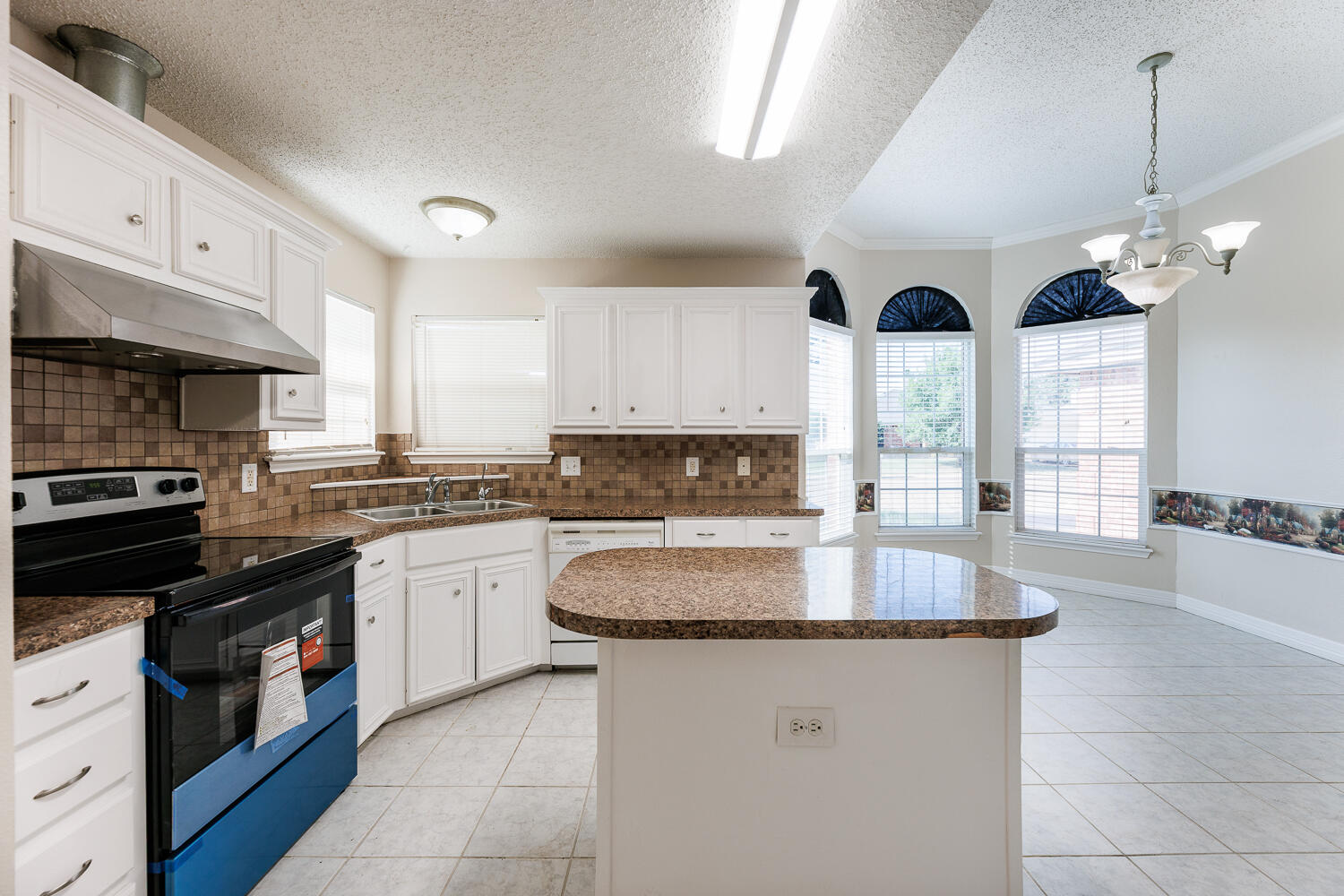 6526 7th Street Lubbock, TX 79416 - Photo 34 of 67 6526 7th-18