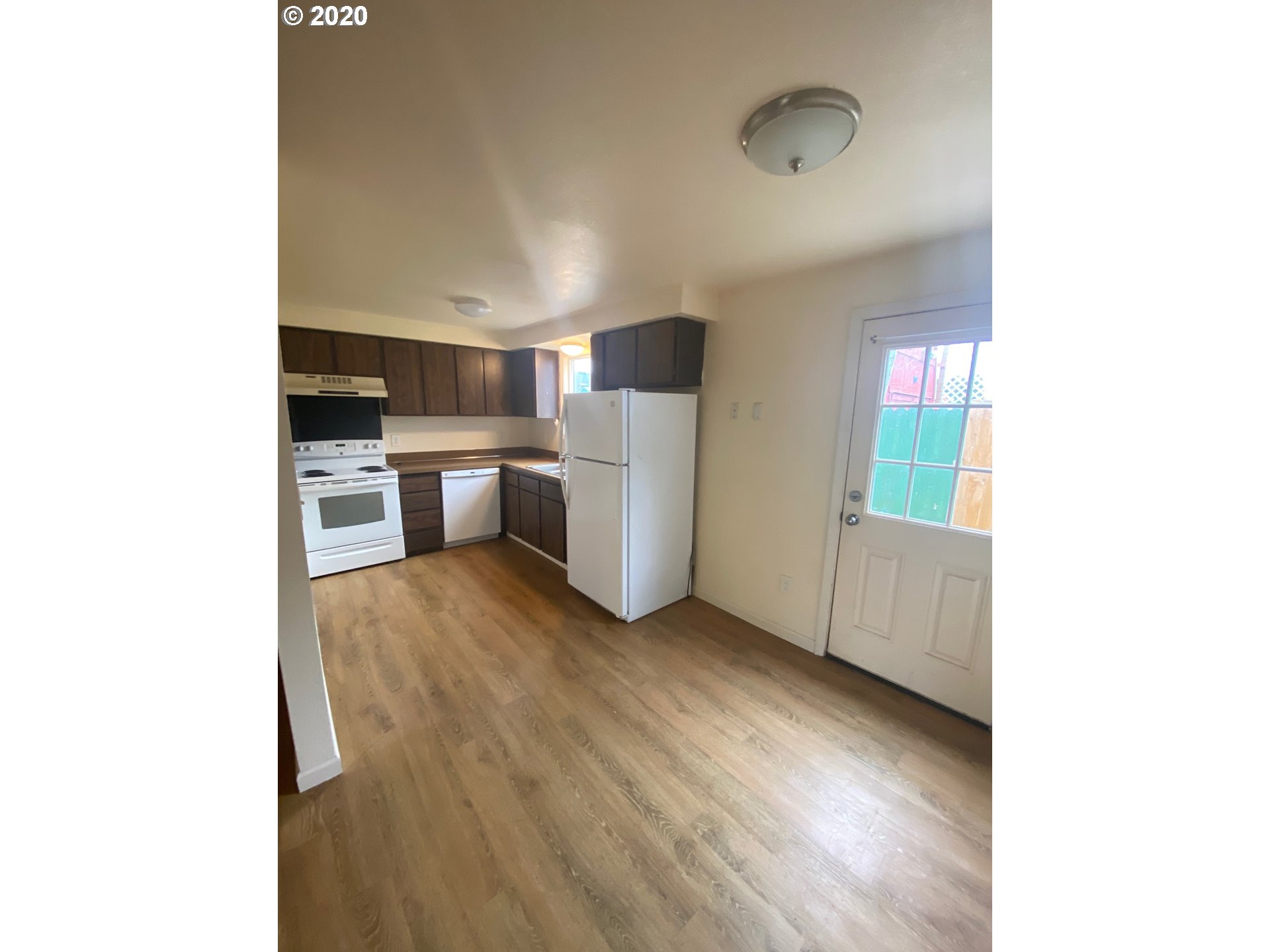 795 East Elm Avenue Reedsport, OR 97467 - Photo 8 of 24 Gallery Image 8