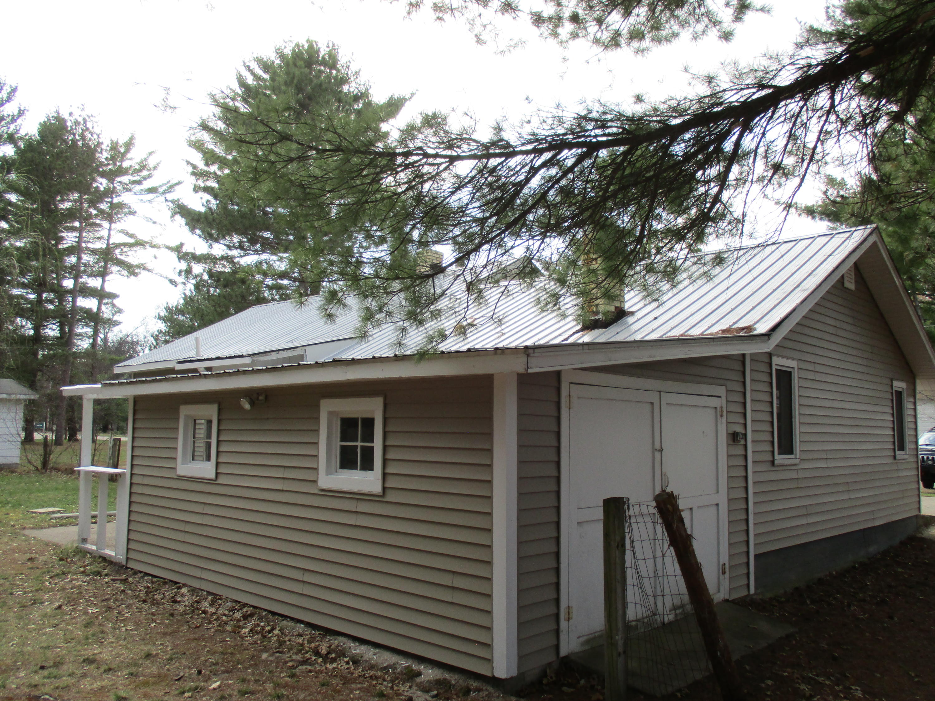 6437 Old Lake Road Grayling, MI 49738 - Photo 22 of 26 Gallery Image 22