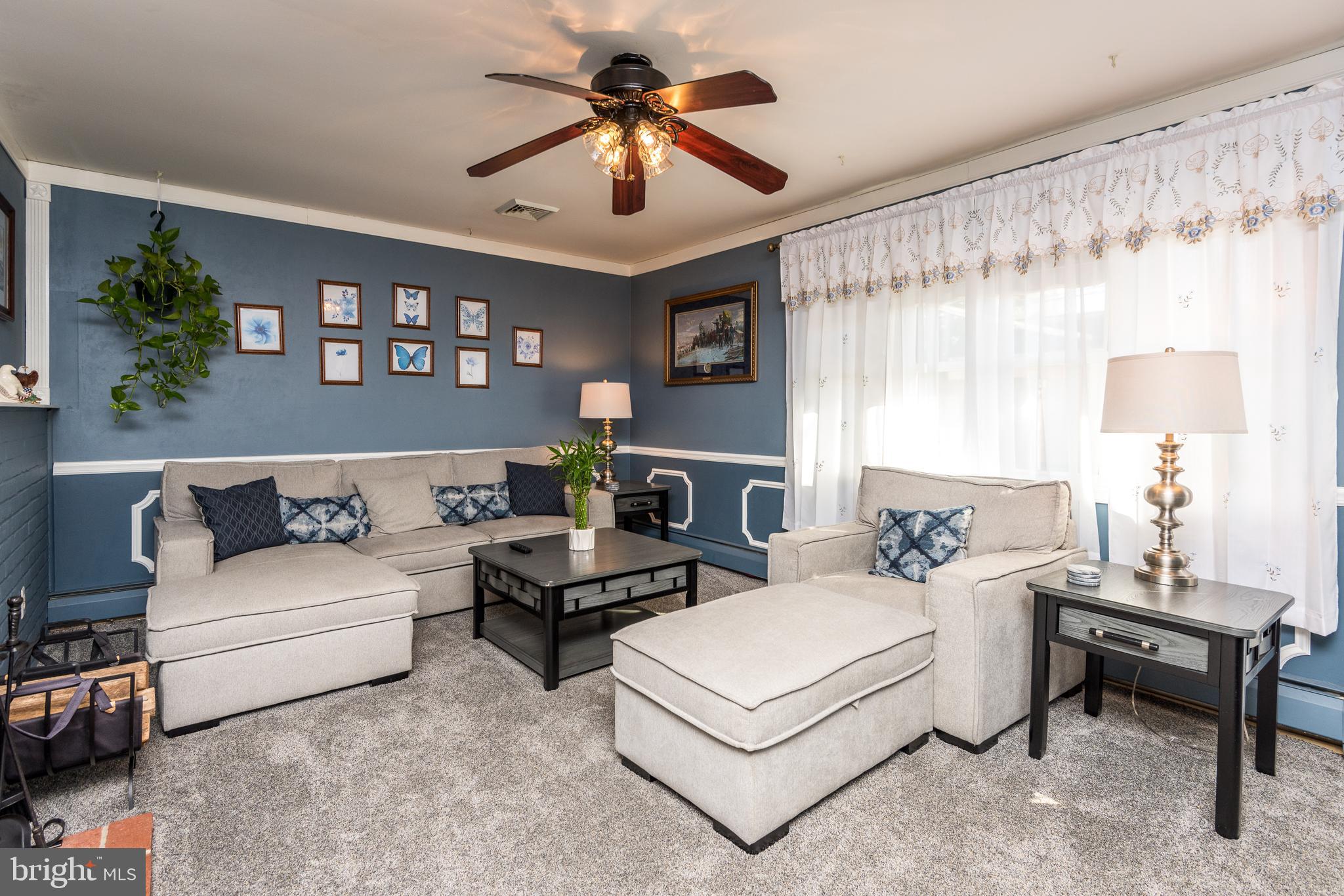 116 Border Rock Road Levittown, PA 19057 - Photo 4 of 27 Spacious Living Room
