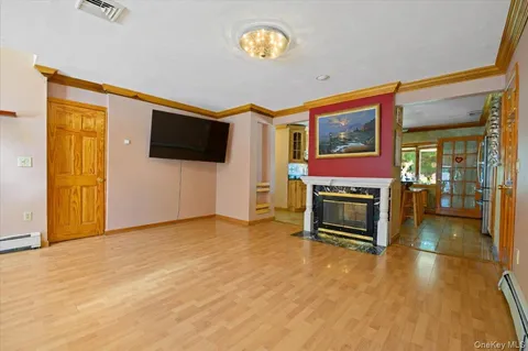 $879,000 | 2 Bridge Lane, Hicksville, NY 11801
