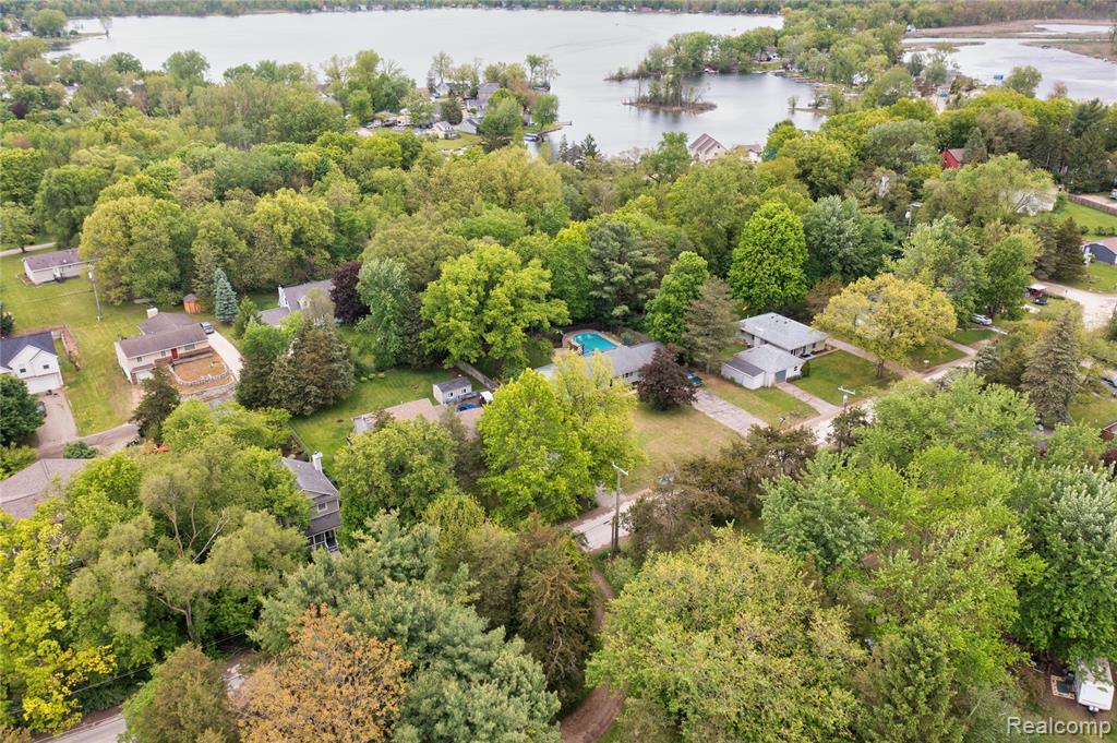 7457 Ore Lake Road Brighton, MI 48116 - Photo 36 of 38