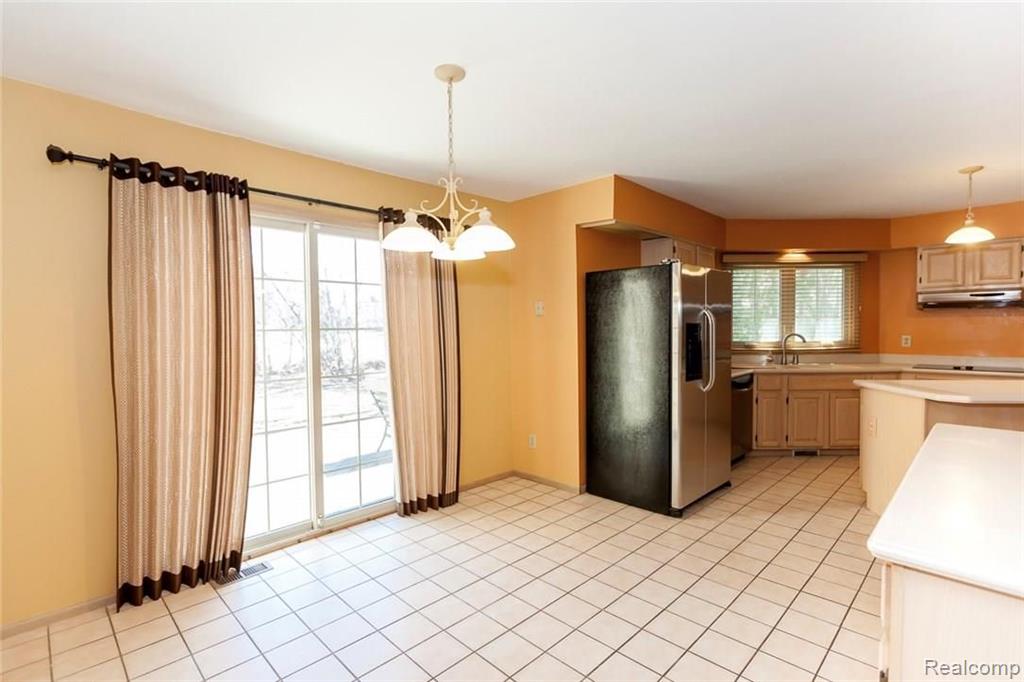 30516 Huntsman Drive West Farmington Hills, MI 48331 - Photo 22 of 54