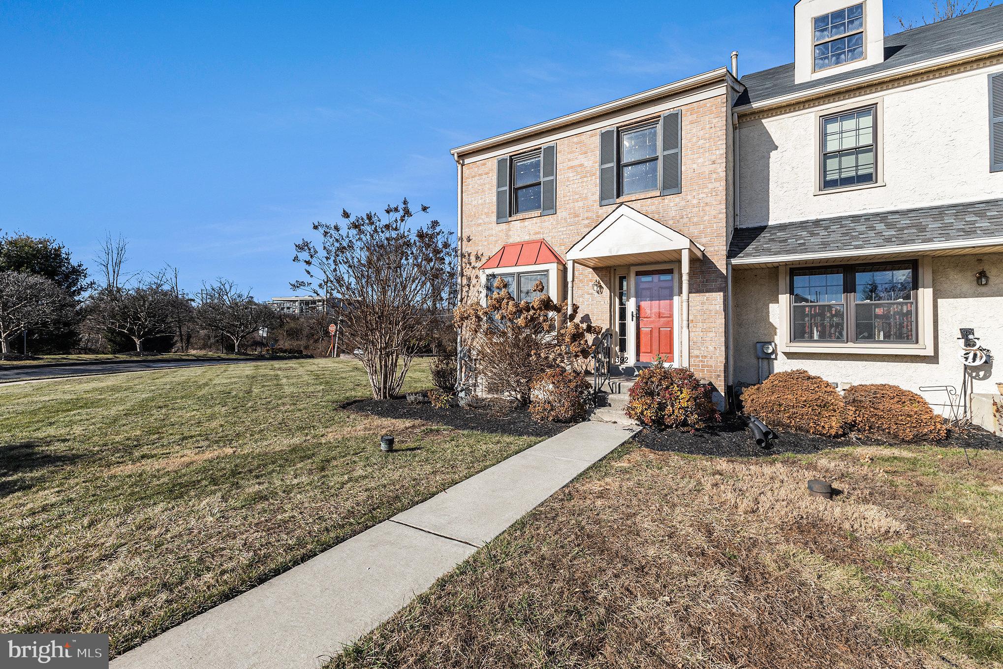 392 Scola Road Brookhaven, PA 19015 - Photo 2 of 41 Gallery Image 2