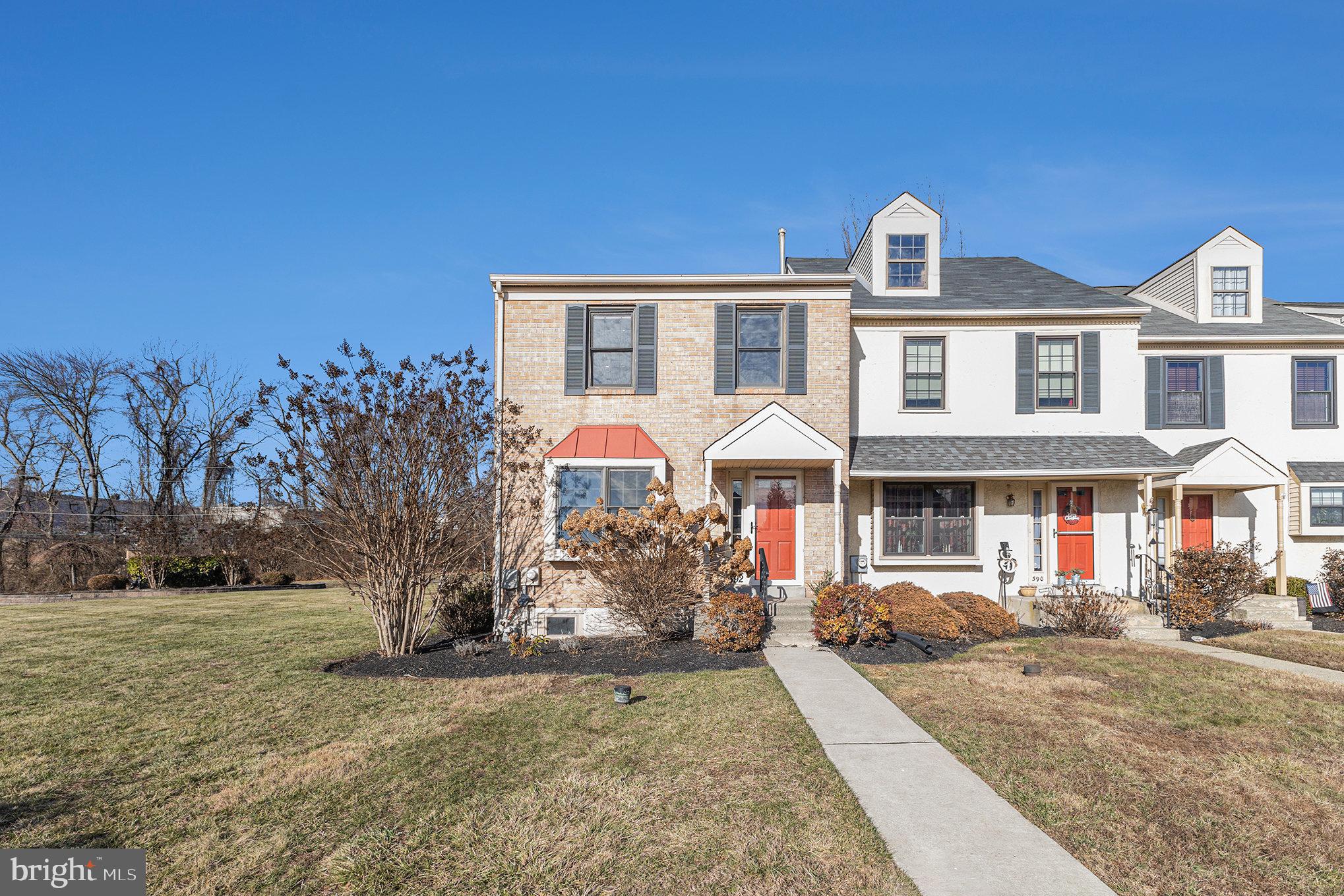 392 Scola Road Brookhaven, PA 19015 - Photo 3 of 41 Gallery Image 3
