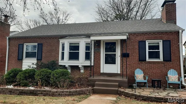 $1,950 | 7806 Garden Avenue, Shrewsbury, MO 63119