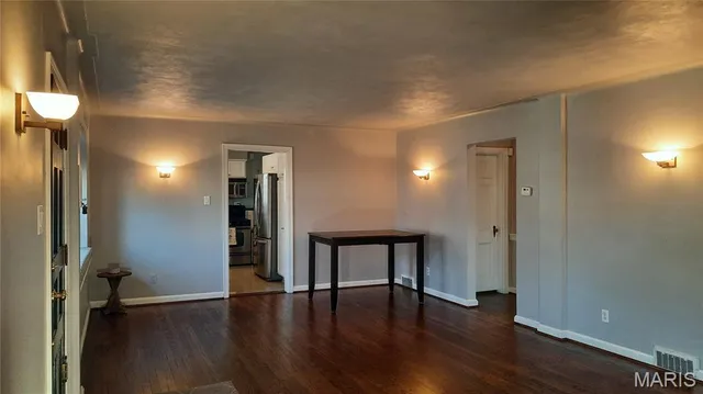 $2,395 | 7806 Garden Avenue, Shrewsbury, MO 63119