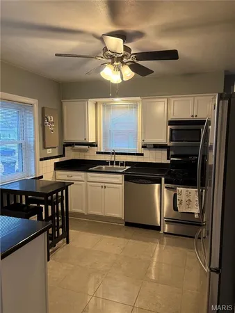 $1,950 | 7806 Garden Avenue, Shrewsbury, MO 63119