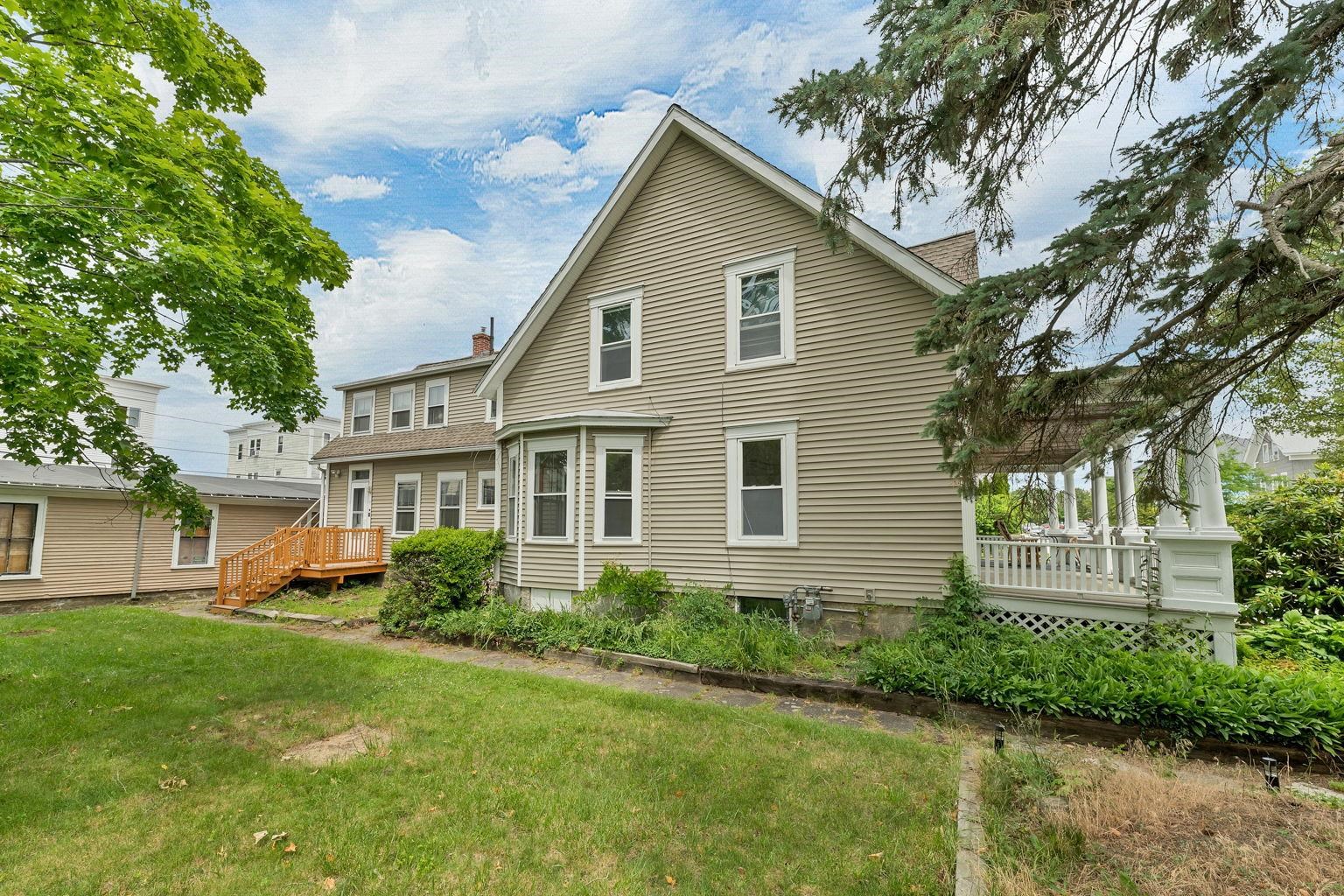 66 Ash Street Manchester, NH 03104 - Photo 9 of 59
