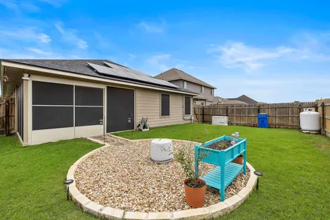 $285,000 | 125 Beth Ann Loop, Taylor, TX 76574