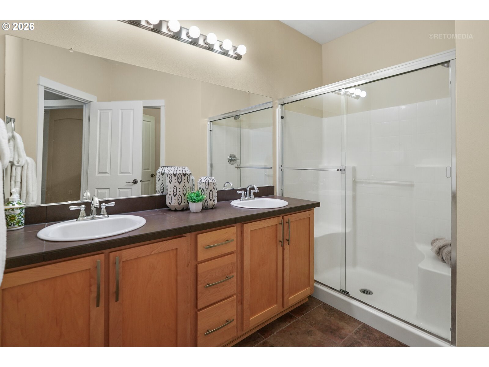 4949 Southwest 141st Avenue Beaverton, OR 97005 - Photo 15 of 31